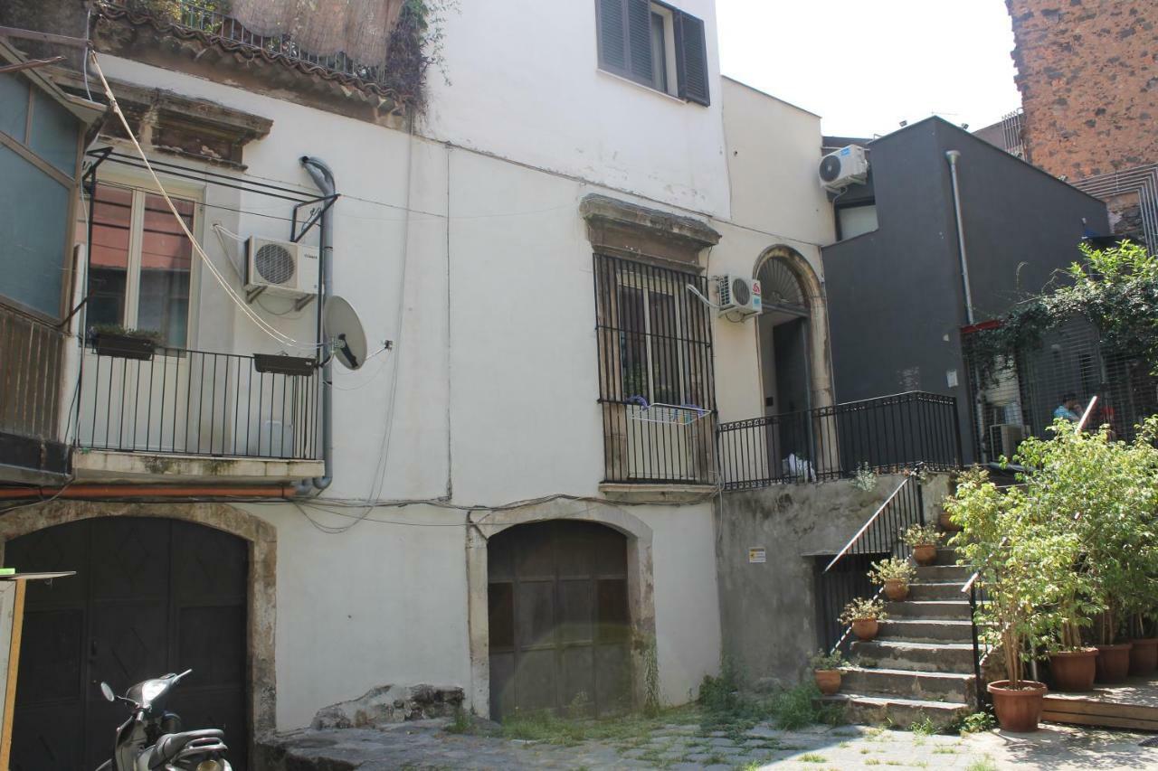 Gisira Appartment Катания Экстерьер фото